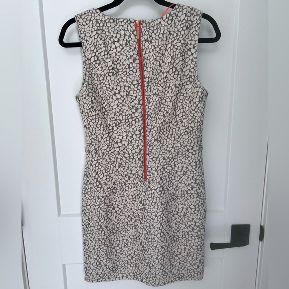 SUPERTRASH Grey & White Mini Dress w/ woven motif. XL - Picture 9 of 9